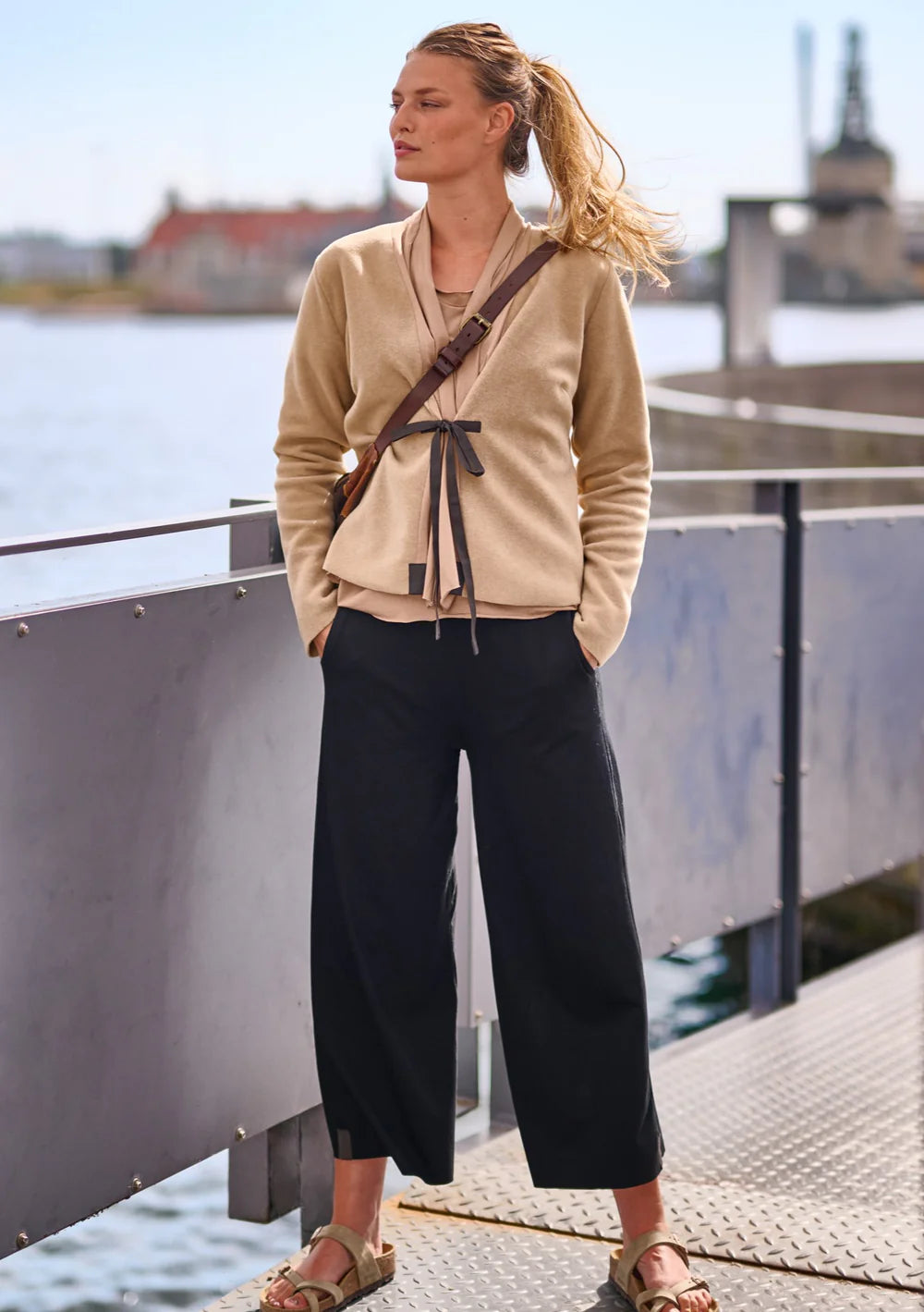 Luźne spodnie 3/4 FlareTrousers99015 Henriette Steffensen